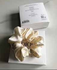 ⭐包SF智能櫃⭐ Dior beauty 贈品 絲綢髮圈 1個