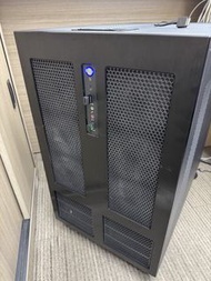 Amd Epyc 7y83 雙路64核 256線程(7nm)  ROG ASTRAL TUF 5090