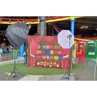 Background foto studio wisuda 2,5xeter/ Background foto studio Rak buku gorden merah