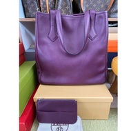 preloved. 1 set shopping/travel tote bag dan card holder. brandHermes