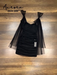 ป้าย Aurura เดรสสีดำเรียบหรู งานดีดี๊สวยดูดีมีระดับ ผ้าหนานุ่มทุกการสัมผัส งานมีเทคเจอร์ในตัว แต่งทั