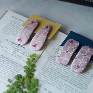 古董領帶改製髮夾-Vivienne Westwood-粉紅LOGO-兩入一組