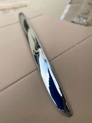 คิ้ว ครอบเปิดท้าย Toyota Innova 2005 2009 2010