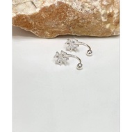 Silver lace twisted 4-leaf earrings