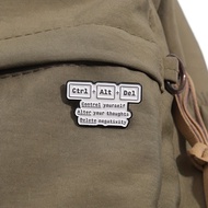 1pc FLIXBLANY Ctrl+Alt+Del Alloy Brooch Pin - Simple Cartoon Style Keyboard Accessory for Backpacks