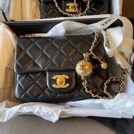 Chanel 新款 黑色 金球cf17