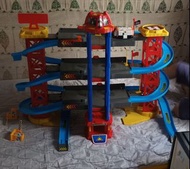 玩具停車場