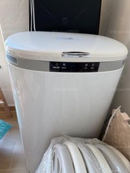 幾乎全新智能衣物消毒烘乾機 紫外線UV殺菌60L