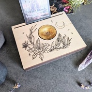 塔羅牌展示花月神秘占卜工具