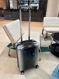 Solite 高端20 吋可擴展行李箱 55 x 35 x 23cm