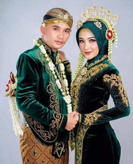 jasa edit foto biasa jadi foto pasangan pengantin adat jawa di cetak ukuran 10R