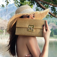 Straw Clutch Purse Clutch Bag with Metal Buckle Bohemian Style Straw Braided Envelope Clutch Bag for Summer Beach Vacation Portable Double-layer Handbag in Solid Colors