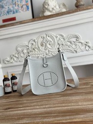 聖杯藍 Hermes mini evelyne