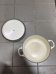 「兩件」Le Creuset 25cm 橢圓形 及 20cm 圓形鑄鐵鍋