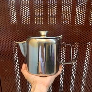 Ca đựng nước có nắp 1.5lít