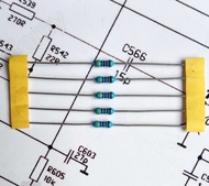 47K Ohm Metal Film Resistor 0.25W 1% - Taiwan