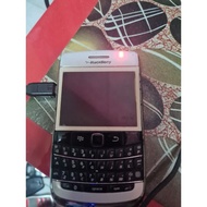 Blackberry Bold 9780 Handphone klasik. Handphone lama. Handphone rare.