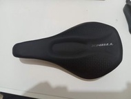 單車坐墊 TRINX千里逹 原廠 330g