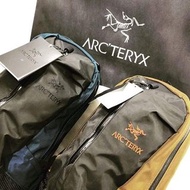 "On Sale" (深藍淺藍色) beams khasi green black silva rigel sapphire Arc'teryx 不死鳥 不死鳥背包 不死鳥背囊 arro22 arro 22 全新 行貨 終生香港有保養 Arcteryx bag 始祖鳥 $1368+