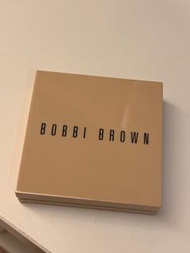 Bobbi brown蜜粉餅