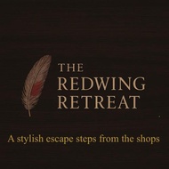 The Redwing Retreat Bicester Village Free Parking Whole House & Garden Sleeps up to 6-7 by Arrangeme