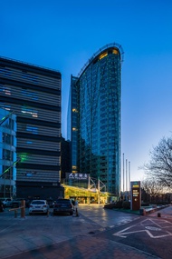 北京人衞酒店 (Lake View Hotel)