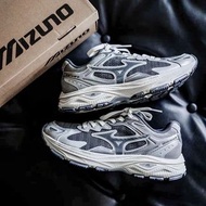 Mizuno Racer S