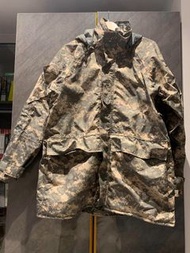 🟨 快速出貨 🟨  美軍 GEN II Cold Weather, Universal Camouflage  🟨 迷彩外套 🟨 工裝 防風 骨折價 快搶 風衣 外套 雙拉鍊 排扣 戰術衣裝 重工 連帽 大衣 迷彩外套 迷彩大衣外套 軍裝外套 鋪棉外套 防寒外套 外套男生