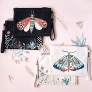 CLUTCH Moth pouch/