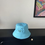 Prada 藍色漁夫帽