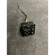 MITSUBISHI PAJERO V44W V26 V25 V46WG V45W SWITCH CONTROL MIRROR（JAPAN USED）  Harga- RM 120