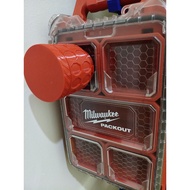 Milwaukee Jar Box Screw ( easy slot at packout)