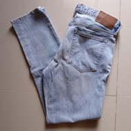 Men's GAP Slim Taper Jeans Second Hand Very Good Condition DENIM SZ.33 (Stretch Up To 34) Color
