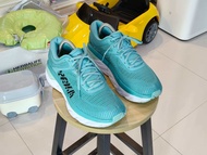 รองเท้ามือสอง hoka Bondi 7 ขนาด us 10.5 uk 9 เบอร์ 43.5 ยาว 275 สภาพดี