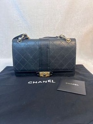 Chanel 黑金cf mini
珍珠鏈條包