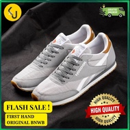 Reebok CLASSIC UTILITY Shoes ORIGINAL Gray WHITE GUMP SOL