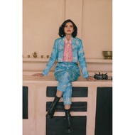 CALLA X ADINIA CROP BLAZER IN BLUE