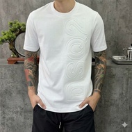 DSQUARED2 men's t-shirt with embossed personality - Youthful and dynamic style.