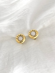 【日本直送 名牌中古包】CHANEL 香奈兒 耳環 金色 標誌 仿珍珠 vintage 古董 vintage vkeawm