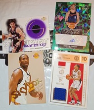 G60 四角超靚 Kobe Mamba Bryant 03-04 Fleer Skybox Autographics Insert $250 Mfiondu Kabengele #/199 JERSE