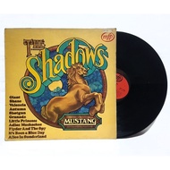 LP THE SHADOWS MUSTANG / PIRING HITAM VINYL RECORD 12"