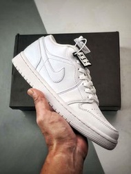 Air Jordan 1 Low Triple white sneakers