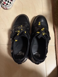 包順豐 Dr Martens 39碼