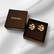 CHANEL 黑白雙C耳環
