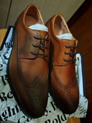 Hush Puppies 西裝鞋