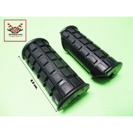 KAWASAKI Z1 Z2 F1 B1 H1 W1 W2 (1966-1969) -- FRONT FOOT PEG RUBBER // Footrest