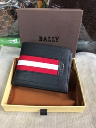 Branded tas dompet kulit pria terbaru / cardholder letaher cowok kekinian termurah / tas import / slot uang tunai / dompet lipat