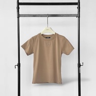 Atipashop - KELYN STEEL TOP เสื้อยืด แขนสั้น คอกลม ติดโลโก้เหล็ก