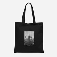 Contemporary 1975 Band Zipper Canvas Totebag