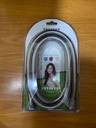 不銹鋼喉. 連接花洒頭及水瀧頭